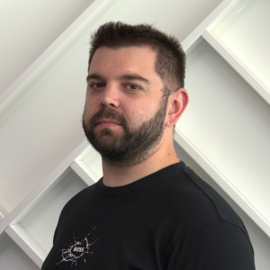 Владимир Николов