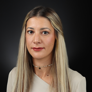 Таня Михова